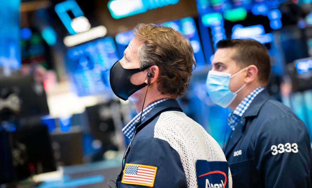 Stock futures rise as market tries to reclaim record highs in final days of 2020