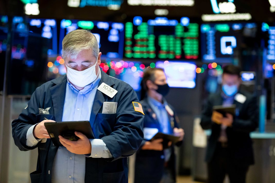 Dow rebounds, rising more than 100 points as new stimulus proposal unveiled