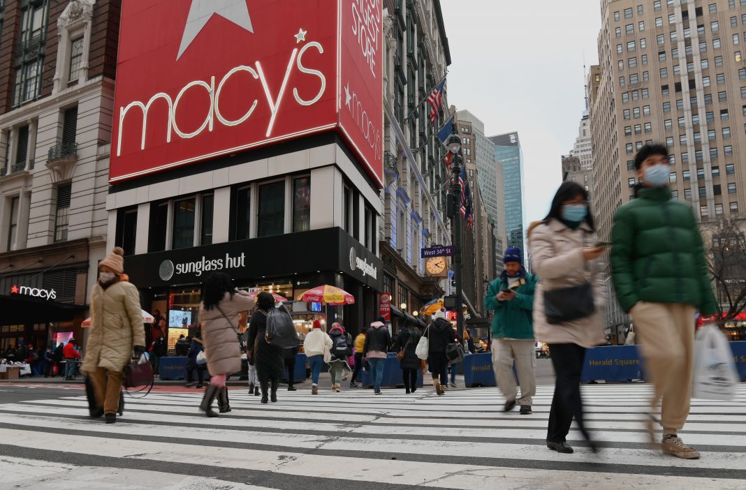 Macy's store employees score victory in challenging self-checkout