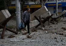 Ukraine Information: Zelensky Visits a Metropolis Simply Miles From the Entrance, Underscoring Ukraine’s Features Ukraine News: Zelensky Visits a City Just Miles From the Front, Underscoring Ukraine’s Gains