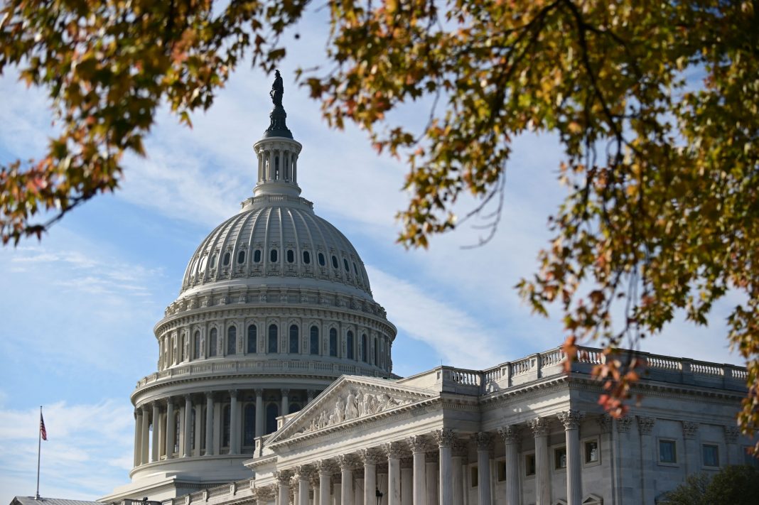 Fight over Fed lending powers holds up deal