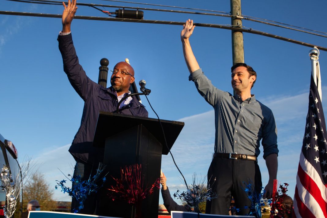 Democrats target Asian American, Latino voters