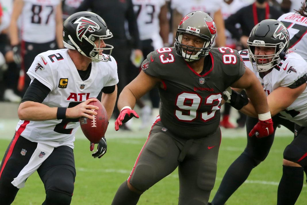 NFL Buccaneers' Ndamukong Suh using Warren Buffett’s advice
