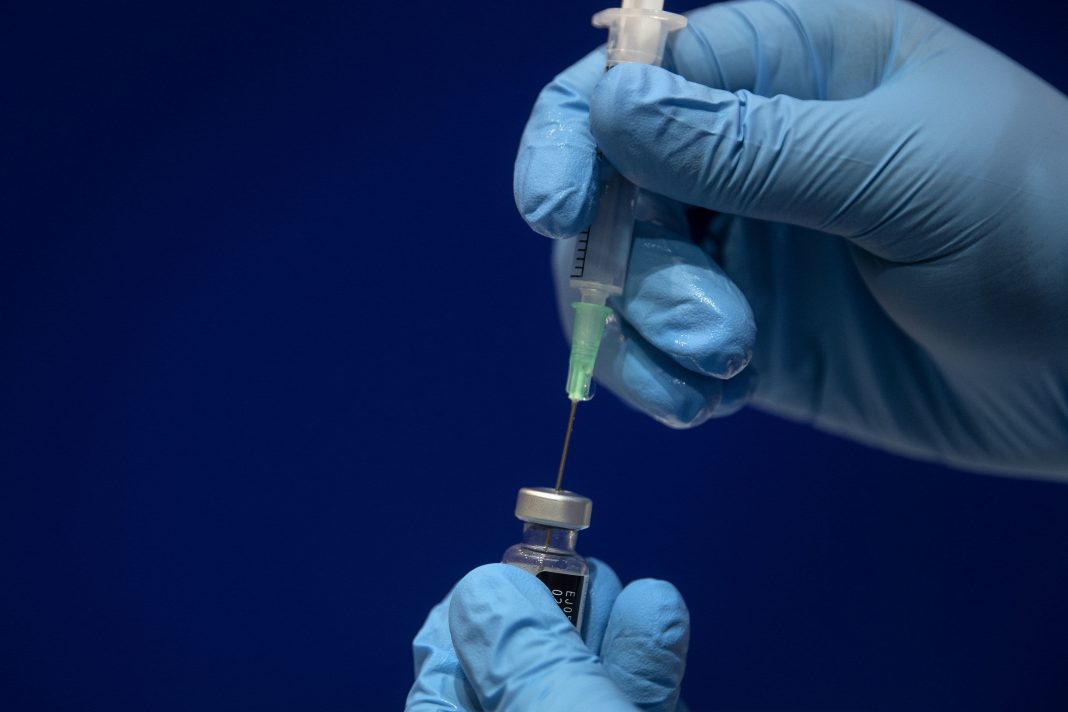 UK hospitals use blockchain to track coronavirus vaccine temperature