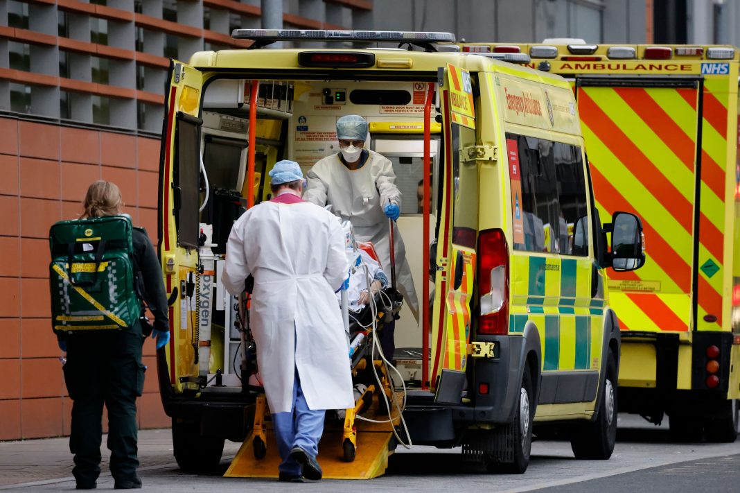 England's third lockdown sees 'no evidence of decline' in cases