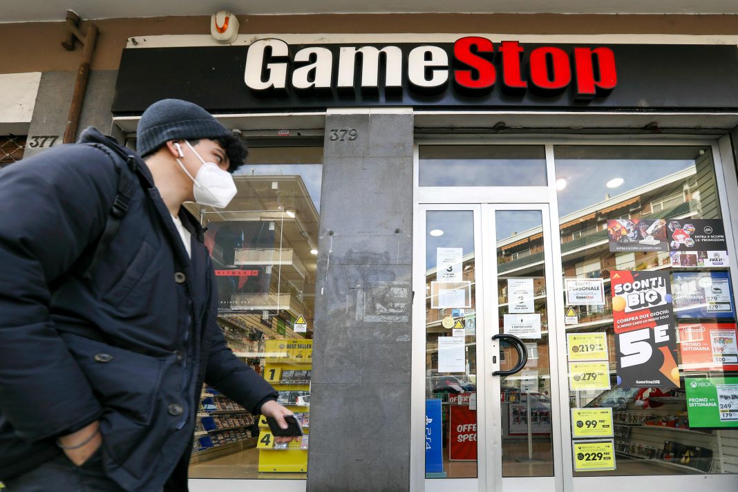 SEC reviewing GameStop frenzy, vows to protect retail investors