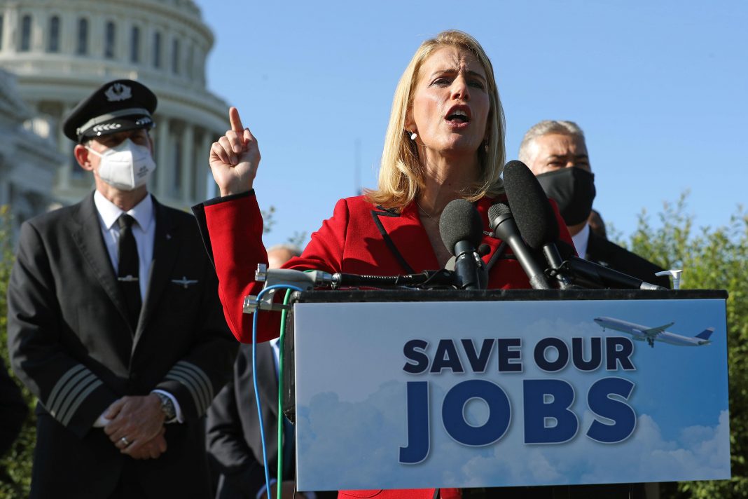 Airlines, labor unions seek more federal aid with travel demand still low