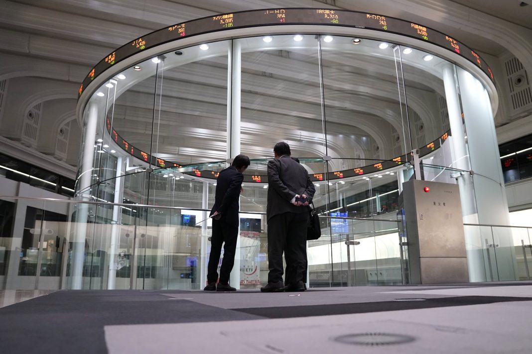 Asia-Pacific markets slip; oil prices drop