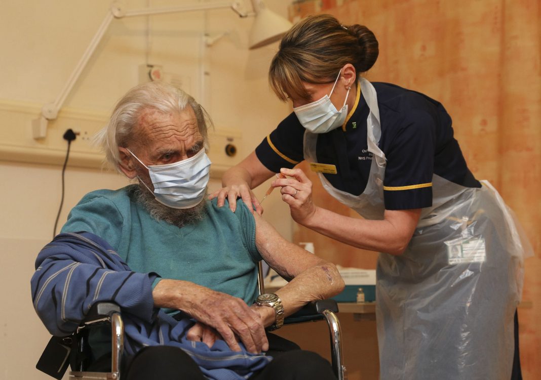 Delaying second AstraZeneca vaccine dose does work, study shows