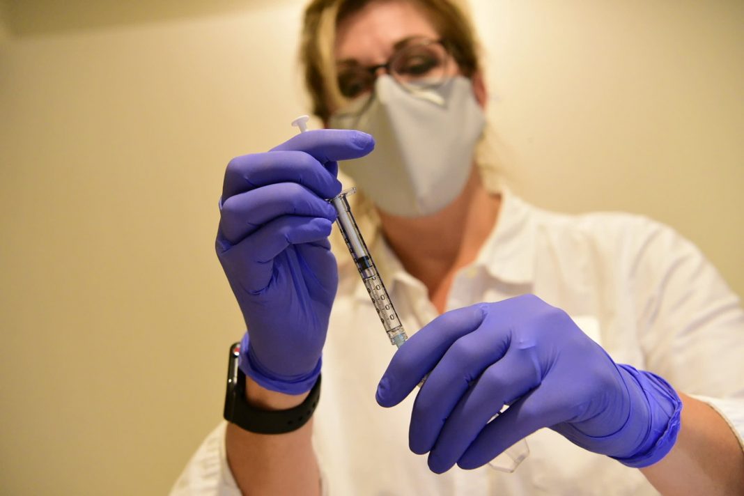 U.S. should push to get more people vaccinated before Covid variants spread, doctor says