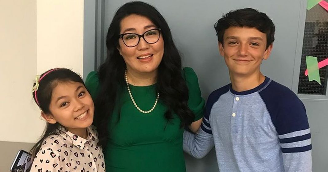 Who Plays Young Peter and Lara Jean in To All the Boys 3?