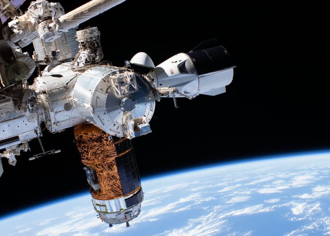 NASA Commercial LEO Destinations project for private space stations