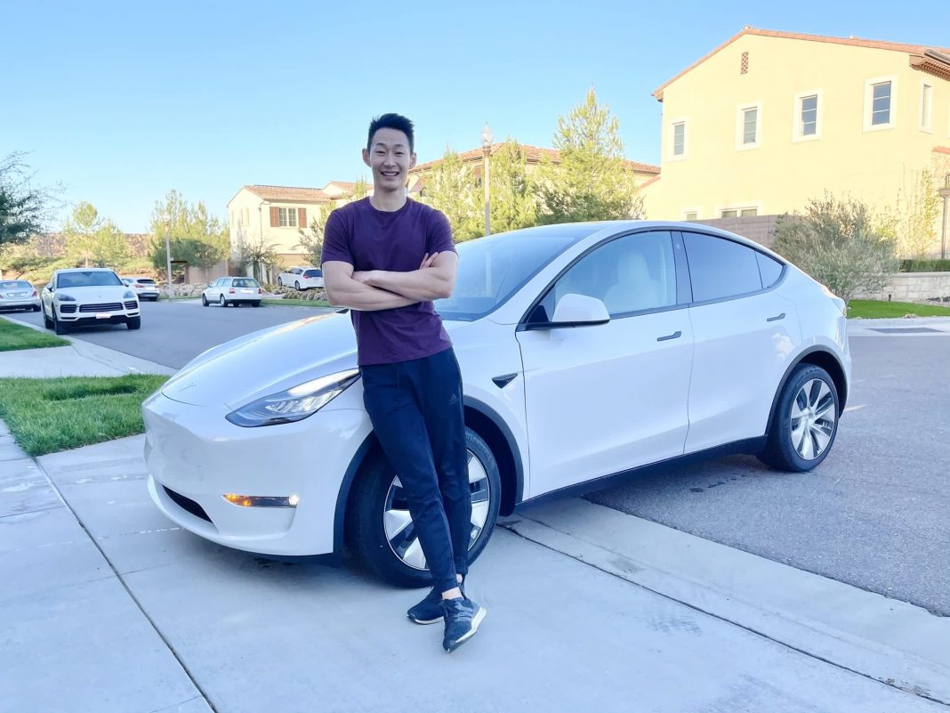 Tesla double-charged some customers for new cars