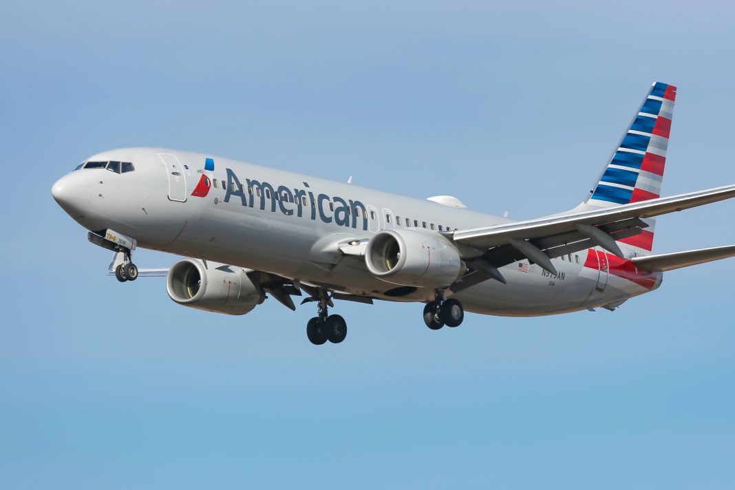 American Airlines to use nonunion pilots for some test flights, drawing criticism