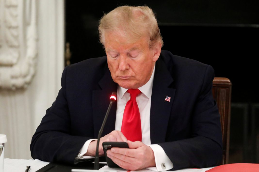 Supreme Court erases ruling against Trump over his Twitter account