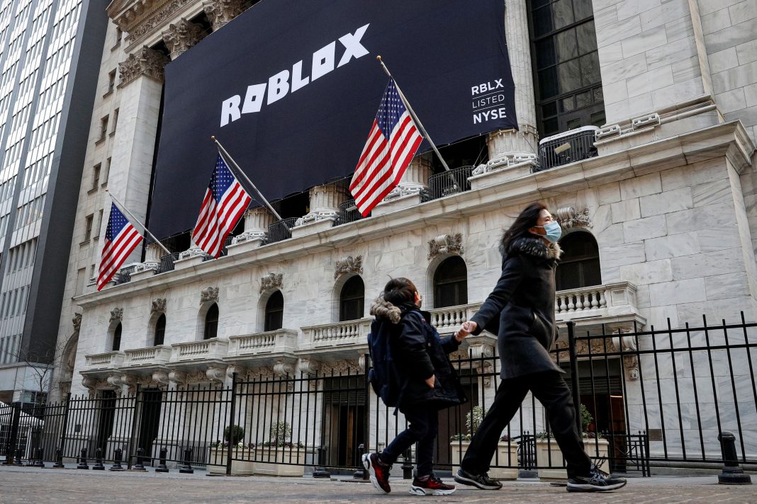 New York's wealthiest look for exits as state readies hefty tax increase