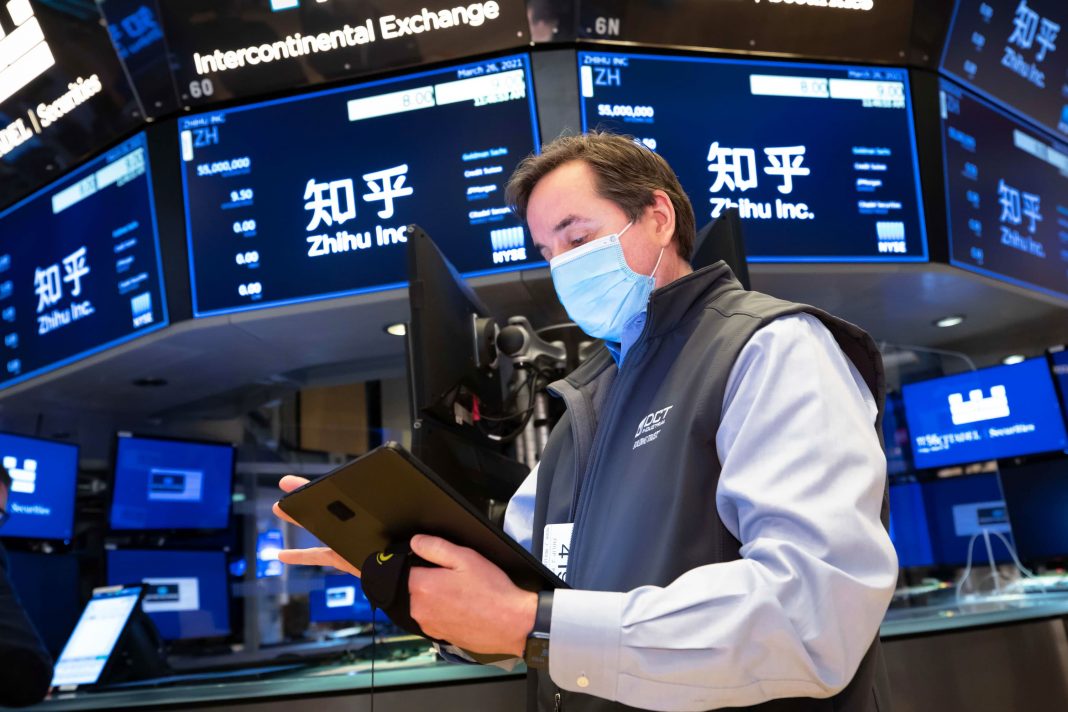Stock futures are flat ahead of earnings season kickoff