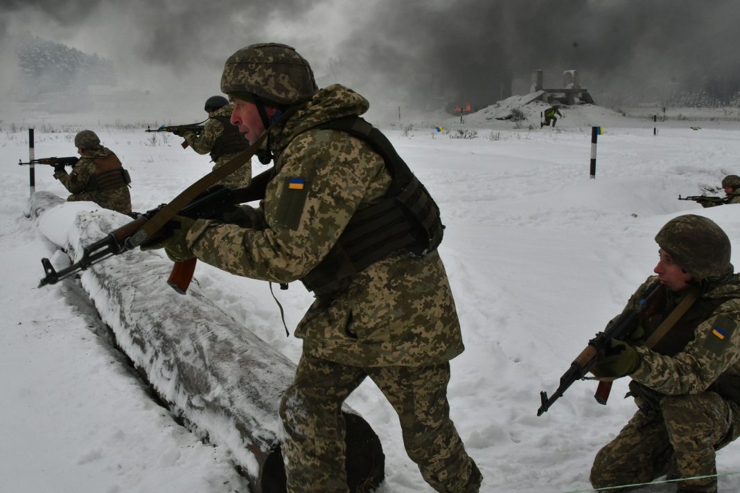 Russia-Ukraine tensions grow again on the border