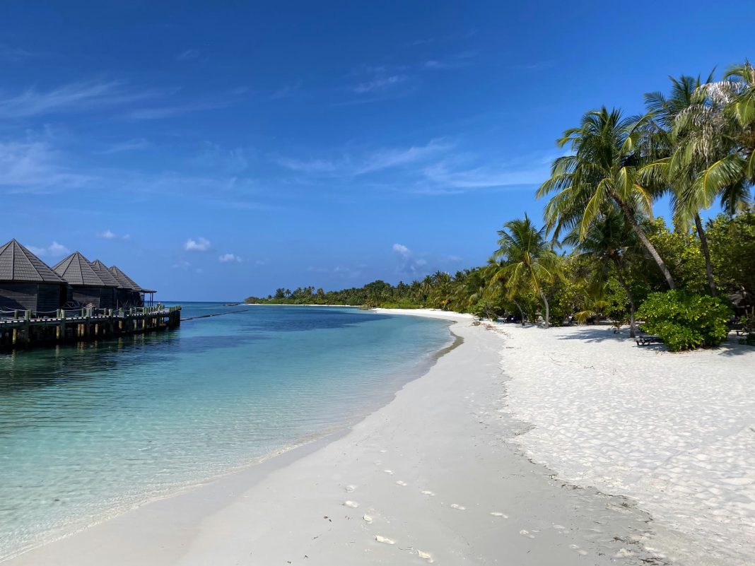 Maldives to offer holidaymakers vaccines on arrival