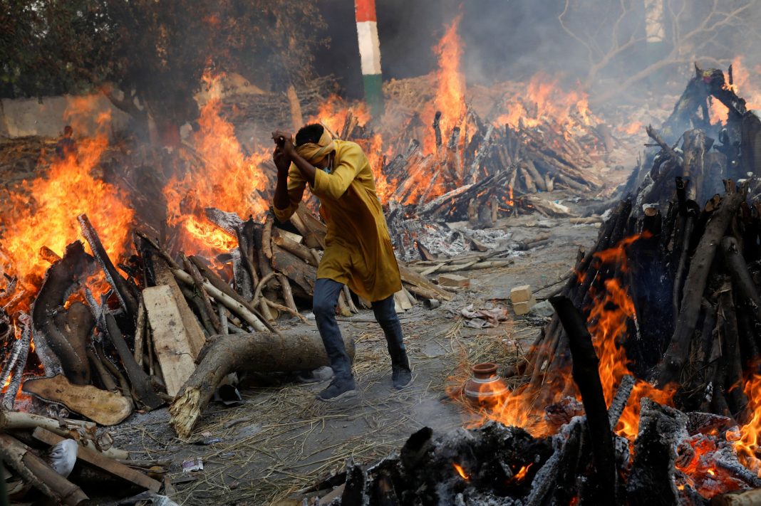 Photos show the deadly toll as infections top 17 million