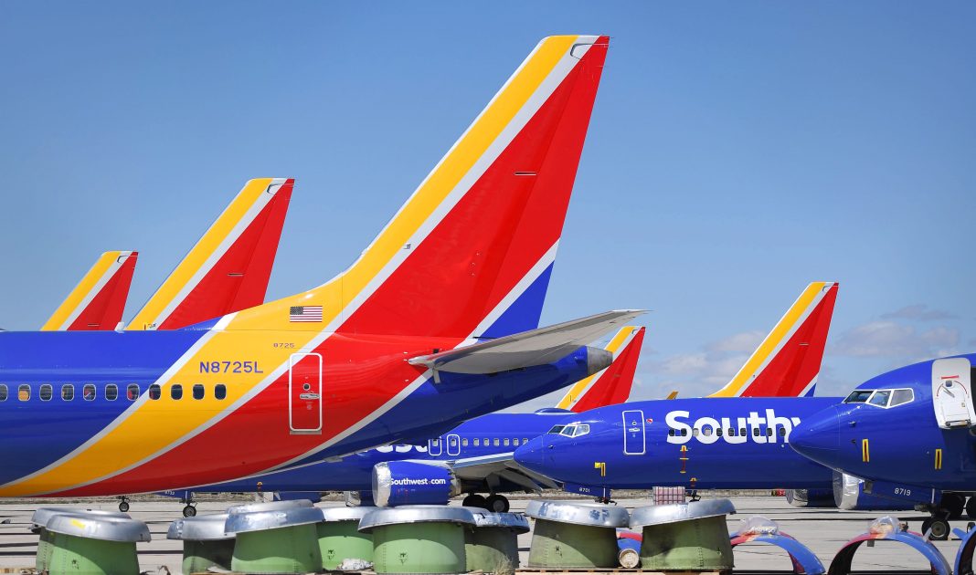 Top airline stocks to buy on a discount, according to two traders