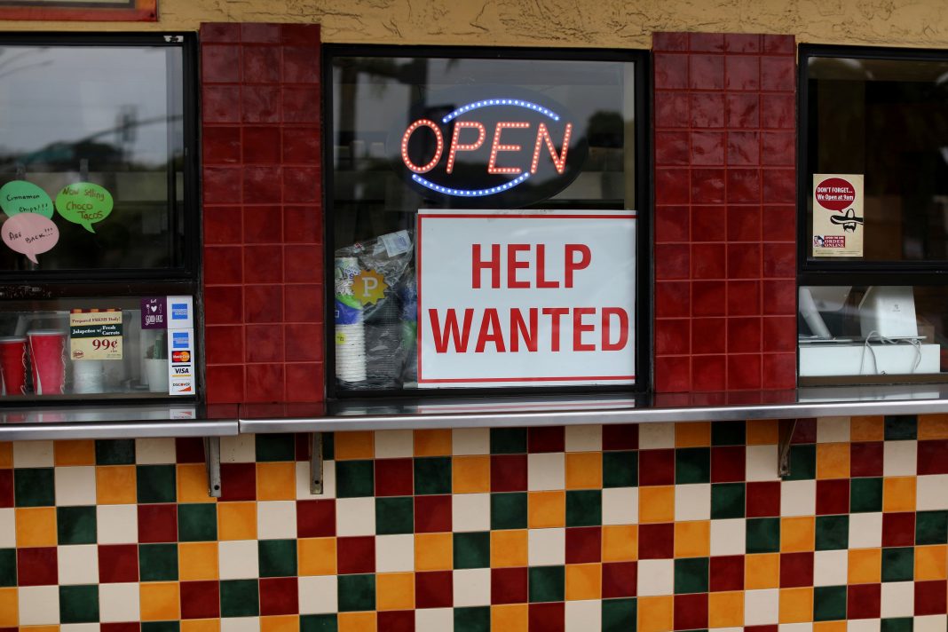 U.S. Chamber of Commerce rips $300 jobless benefit, calls for repeal