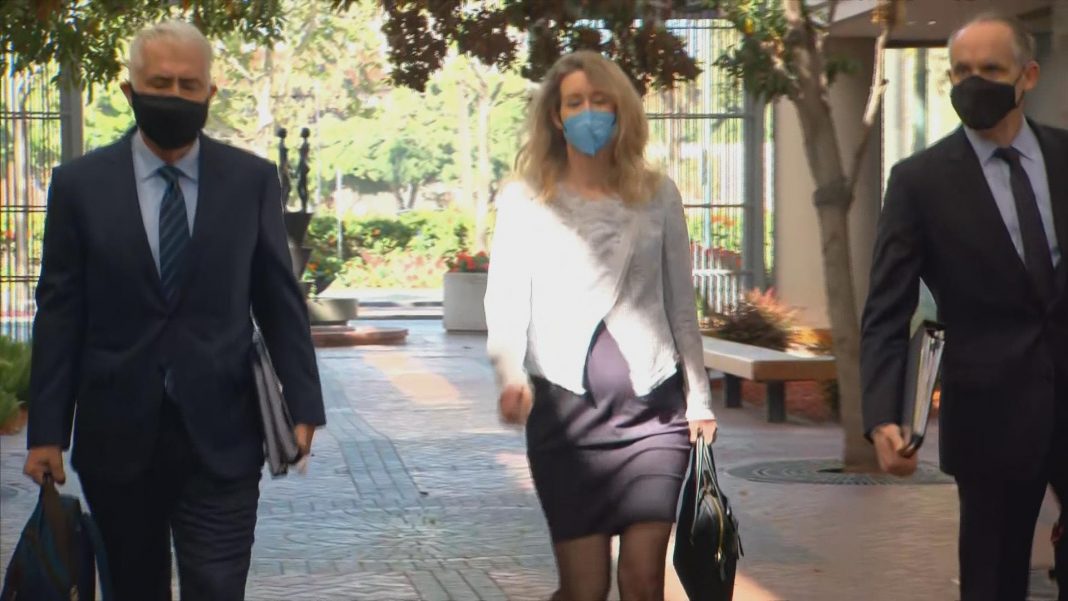 Elizabeth Holmes reappears in court as attorneys spar