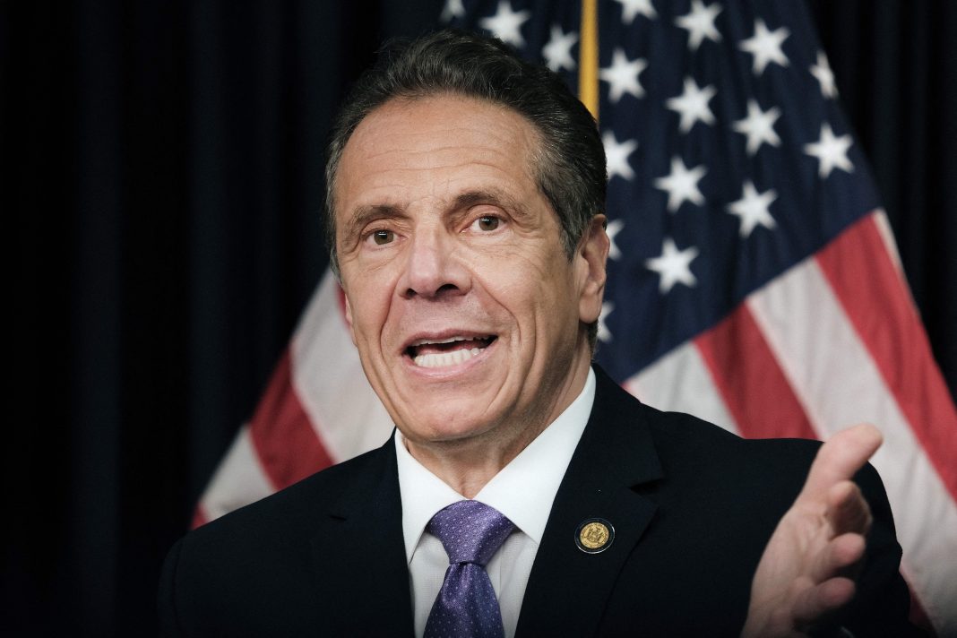 Cuomo privately calls on business leaders to stay in NY, lobby on SALT