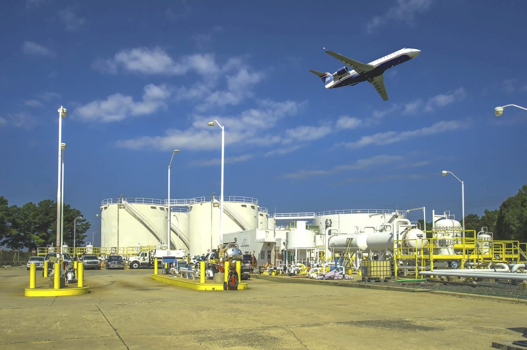 Pipeline outage forces airlines to consider other fuel supplies
